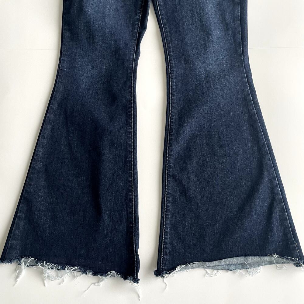 Judy Blue Women's Flare Jeans size 11/30 Raw Hem - Picture 4 of 15